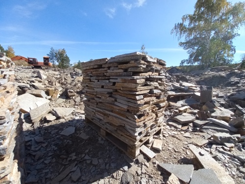 Плитняк златолит серебристый для мощения на бетон купить в Верхней Пышме