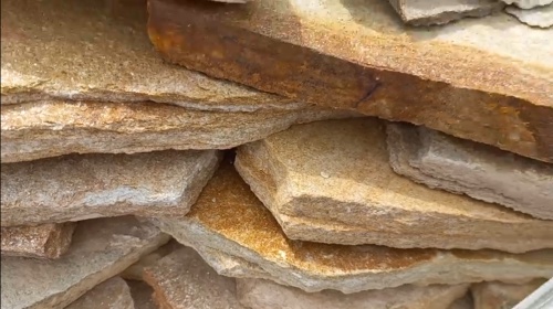 Плитняк златолит жёлтый золотистый для отмостки купить в Верхней Пышме