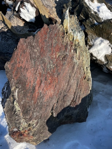 Ландшафтные глыбы красно-фиолетовые 200-1000 килограмм купить в Верхней Пышме