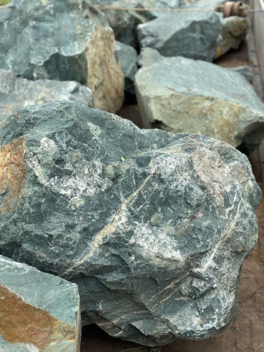 Камни для ландшафтного дизайна зелёные 10-60 килограмм купить в Верхней Пышме