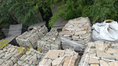 Гранитный плитняк галтованный для мощения купить в Верхней Пышме